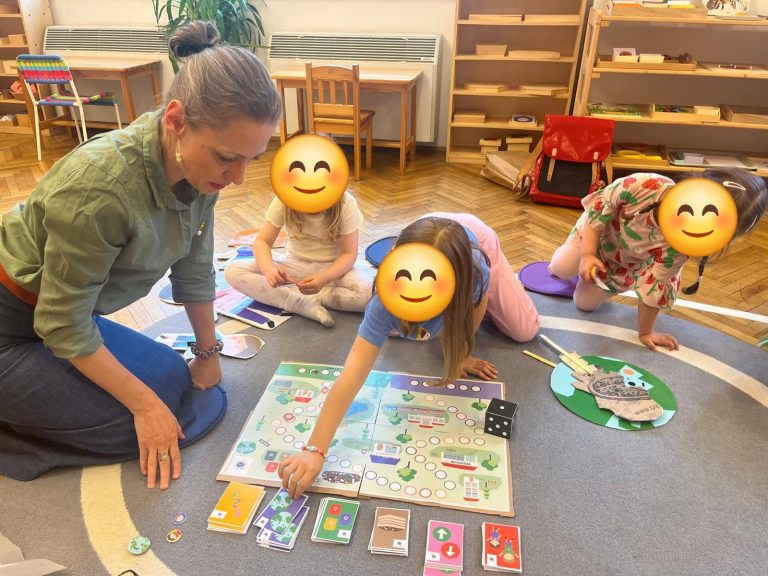Joc educațional TinyGreens în grup